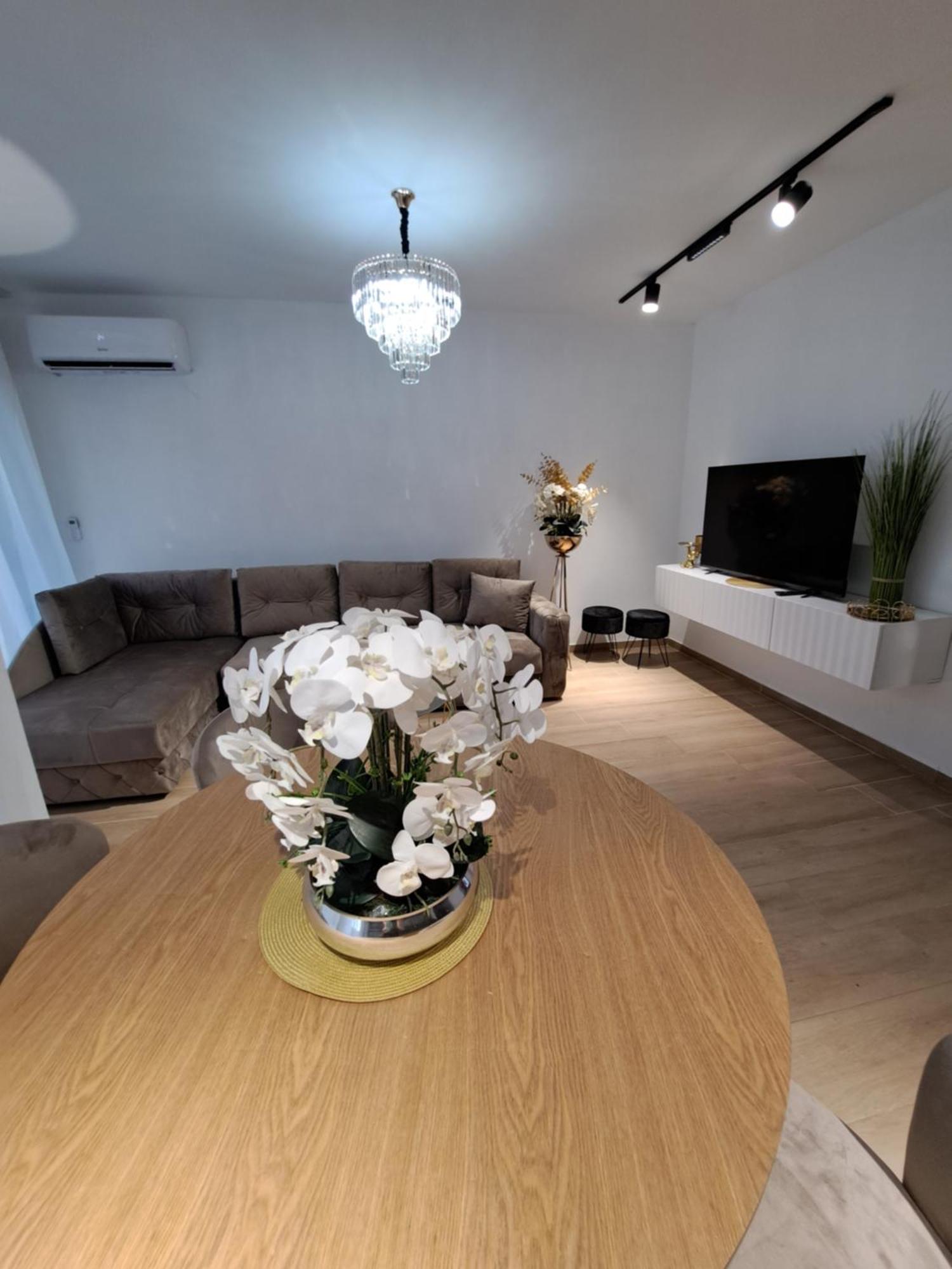 Apartments Pepdjonovic อุลซิน ภายนอก รูปภาพ