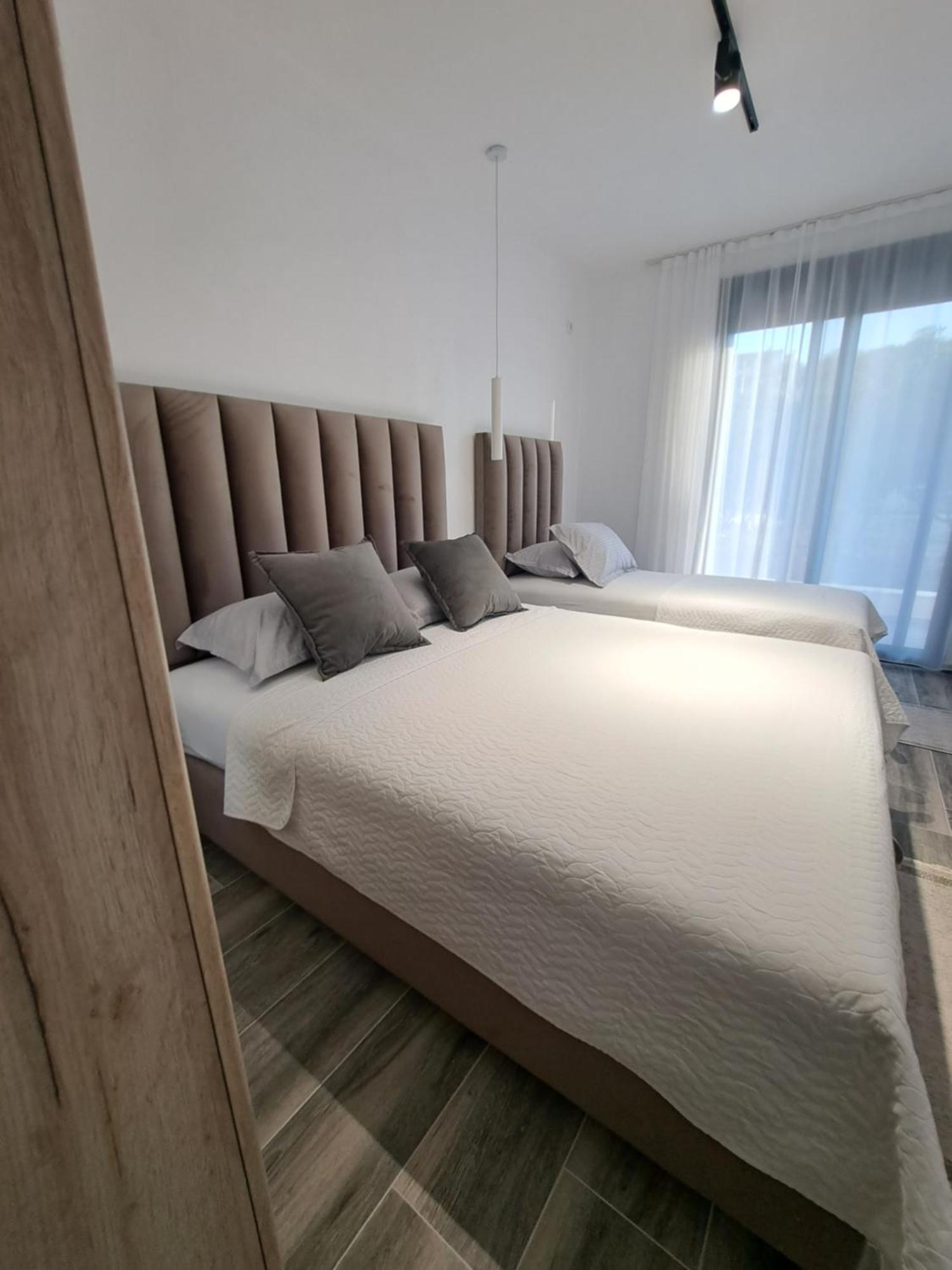 Apartments Pepdjonovic อุลซิน ภายนอก รูปภาพ